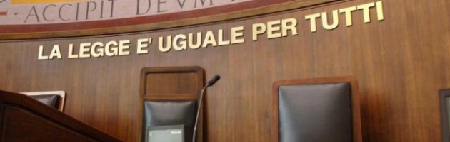 Risultati immagini per la legge è uguale per tutti orlando